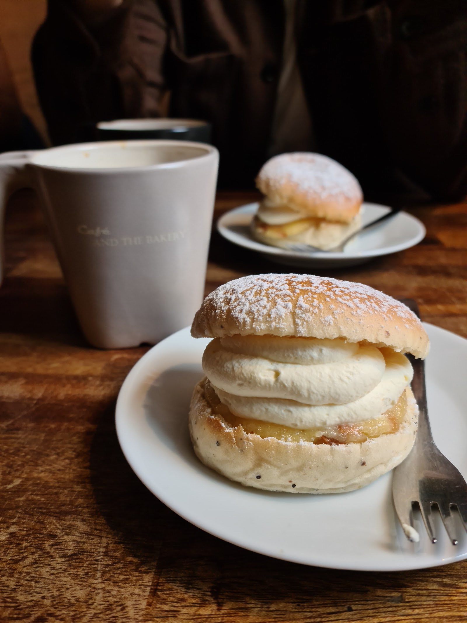 Café and the Bakery – bild 2